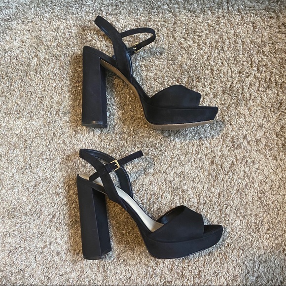 Vince Camuto Krysta Platform Heels - Picture 15 of 16